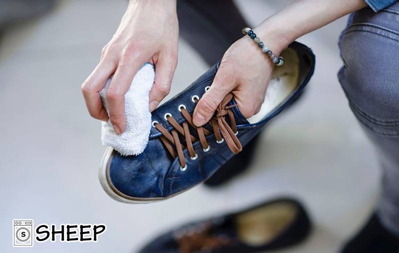 Dịch vụ Giặt Giày Quận 4 – Vệ sinh giày như mới – giặt ủi sheep